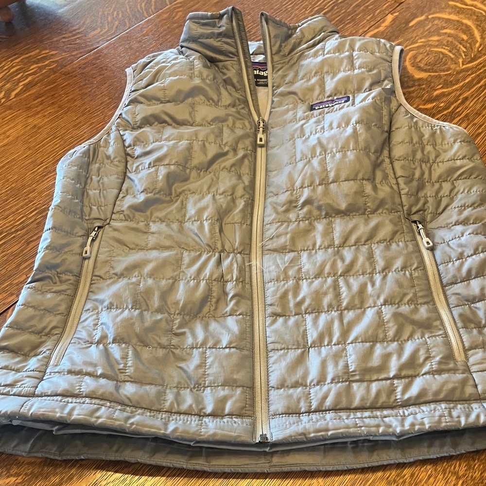 Patagonia Light Gray Puffer Vest with Brand Logo